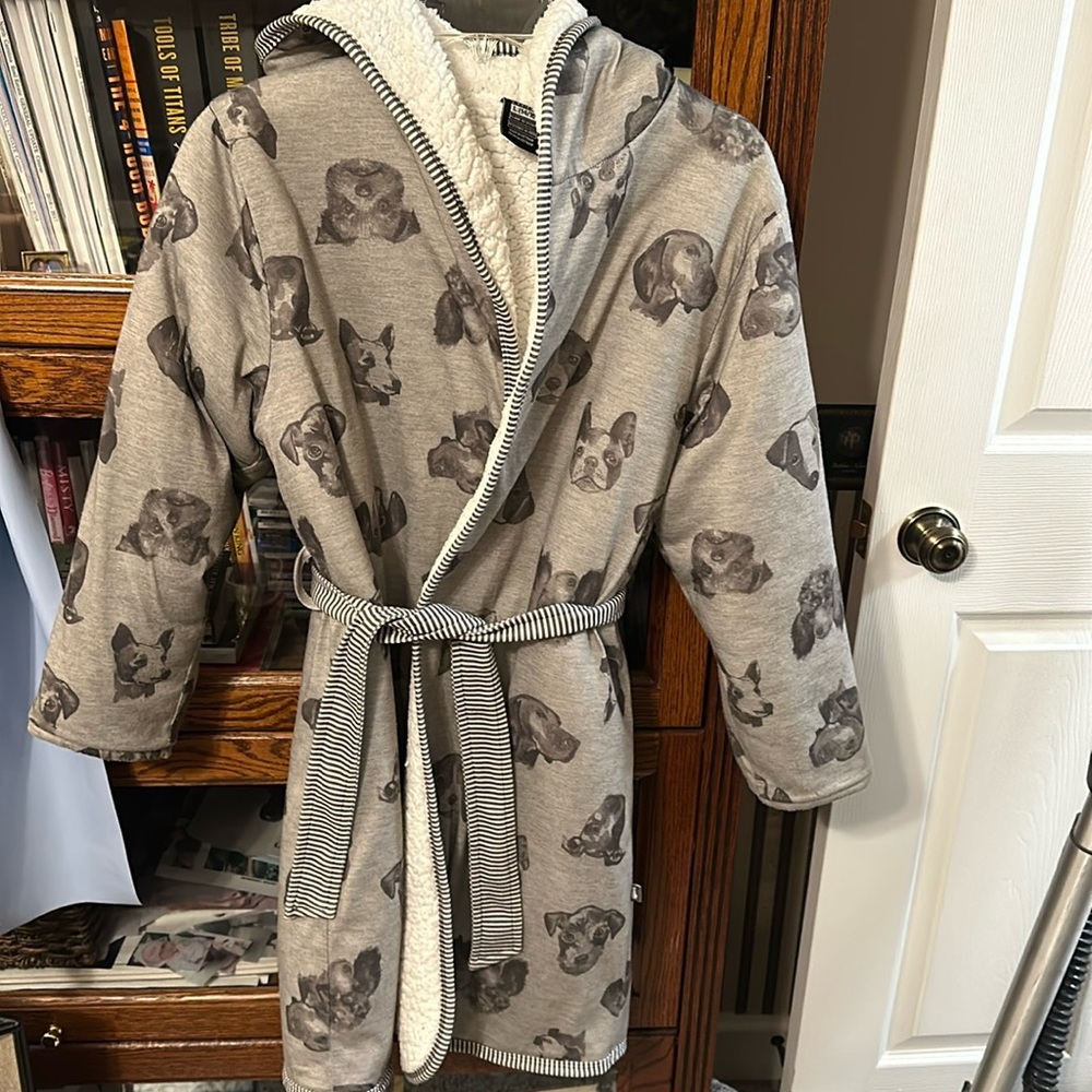 Woodrow & Friends robe